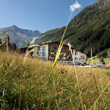 Hotel Sonnblick Sankt Leonhard im Pitztal Luaran gambar