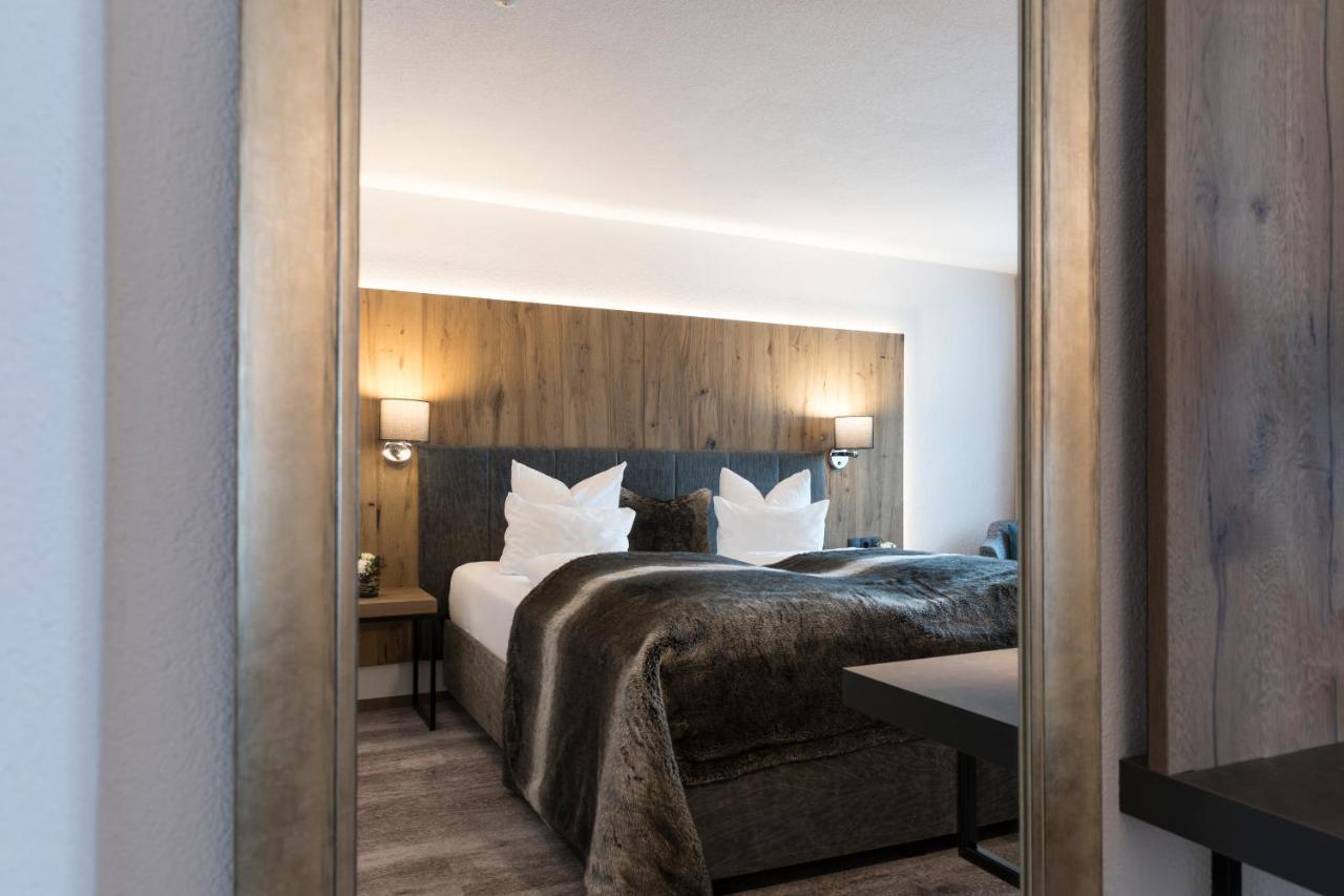 Hotel Sonnblick Sankt Leonhard im Pitztal Luaran gambar