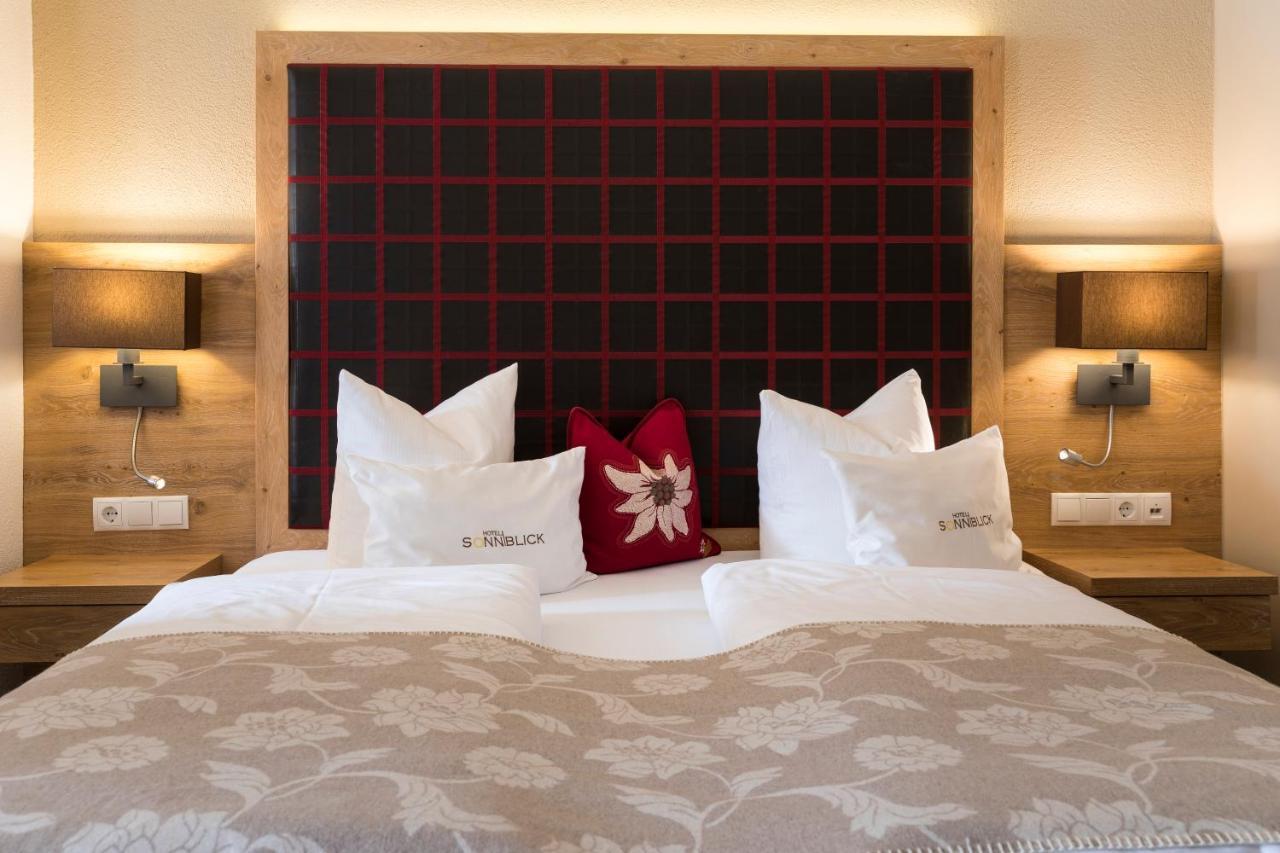 Hotel Sonnblick Sankt Leonhard im Pitztal Luaran gambar