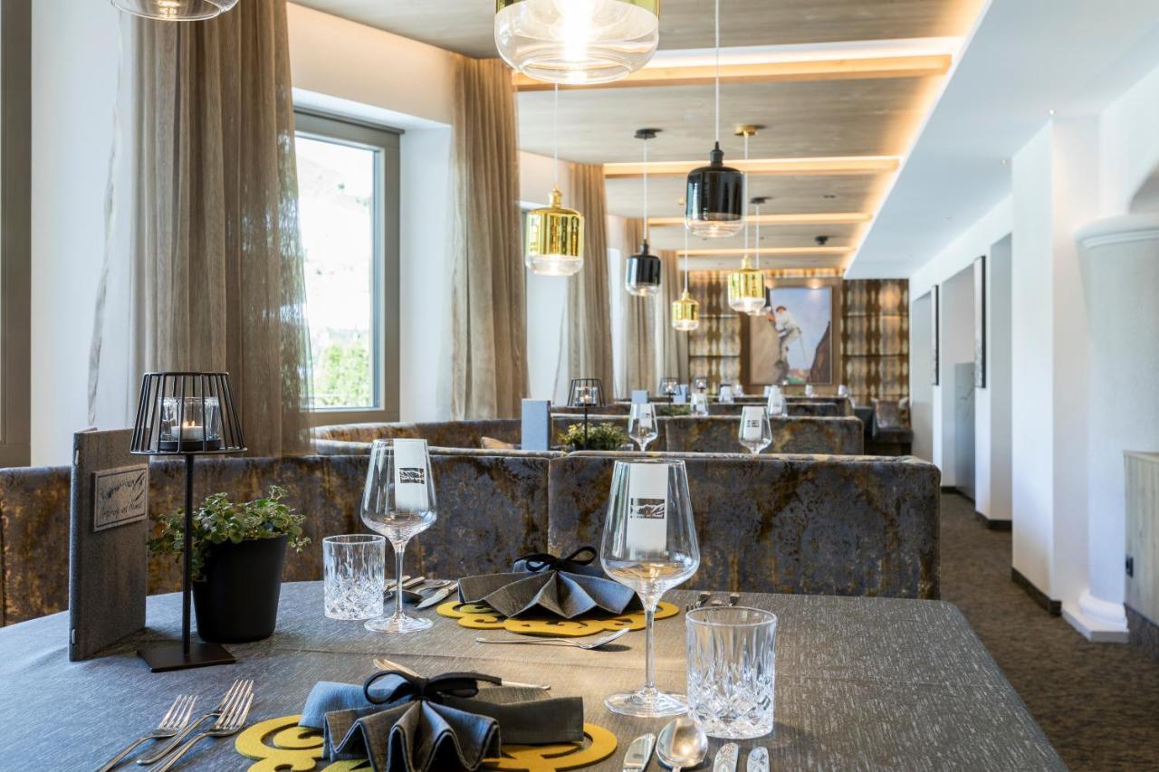Hotel Sonnblick Sankt Leonhard im Pitztal Luaran gambar