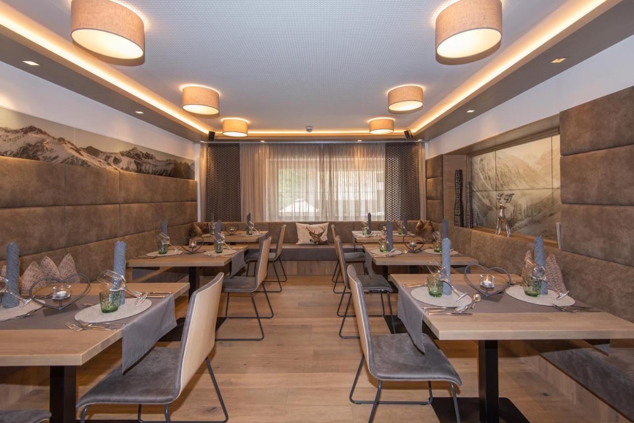 Hotel Sonnblick Sankt Leonhard im Pitztal Luaran gambar