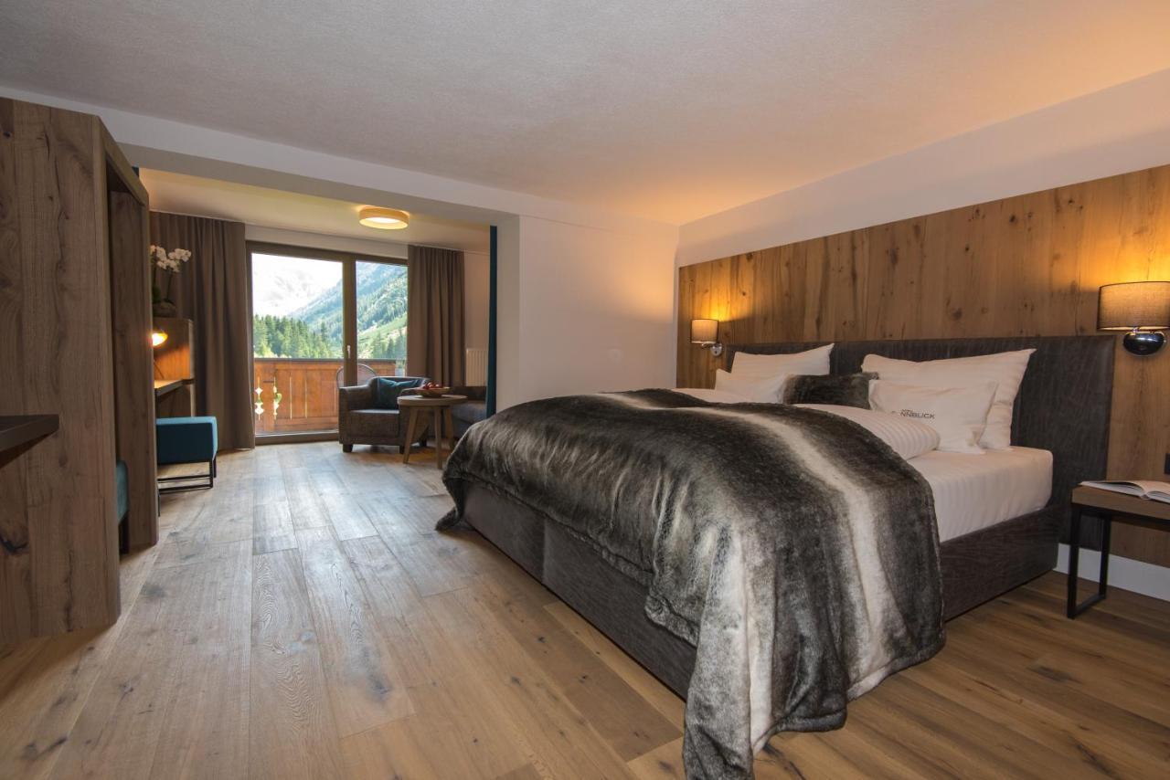 Hotel Sonnblick Sankt Leonhard im Pitztal Luaran gambar