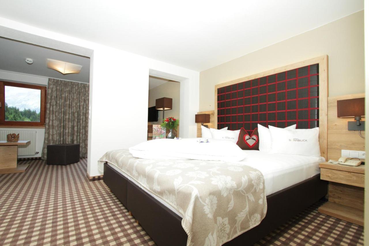 Hotel Sonnblick Sankt Leonhard im Pitztal Luaran gambar